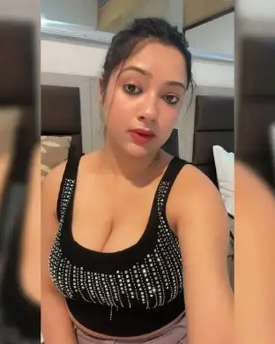 Call Girls Service Devgadh Baria